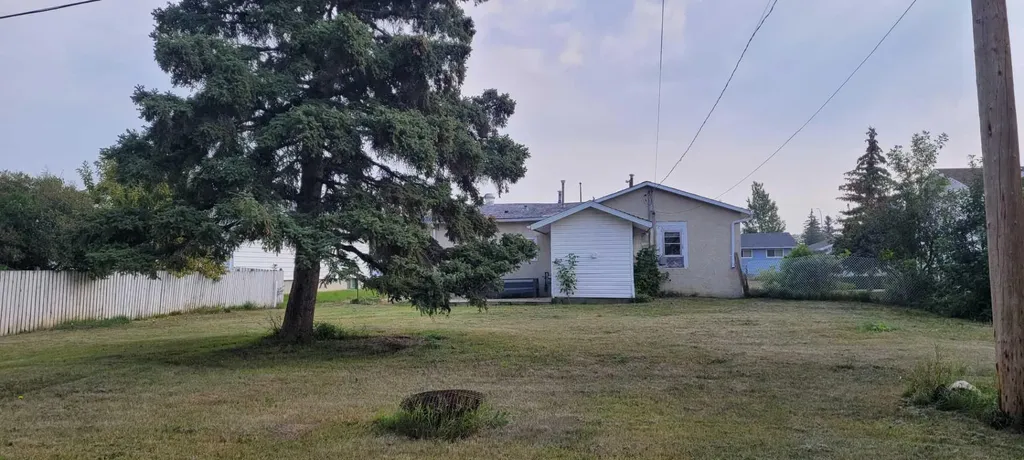 10304 114 Street Fairview AB T0H1L0