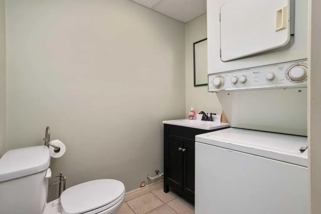 5038 49 Street Daysland AB T0B 0G3