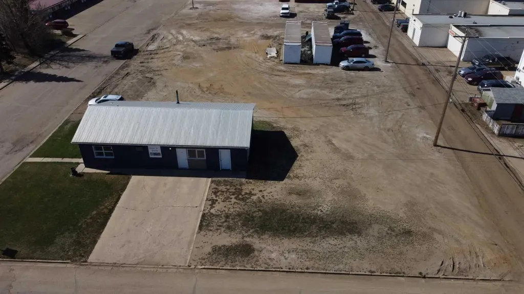 5038 49 Street Daysland AB T0B 0G3
