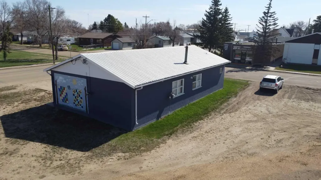 5038 49 Street Daysland AB T0B 0G3