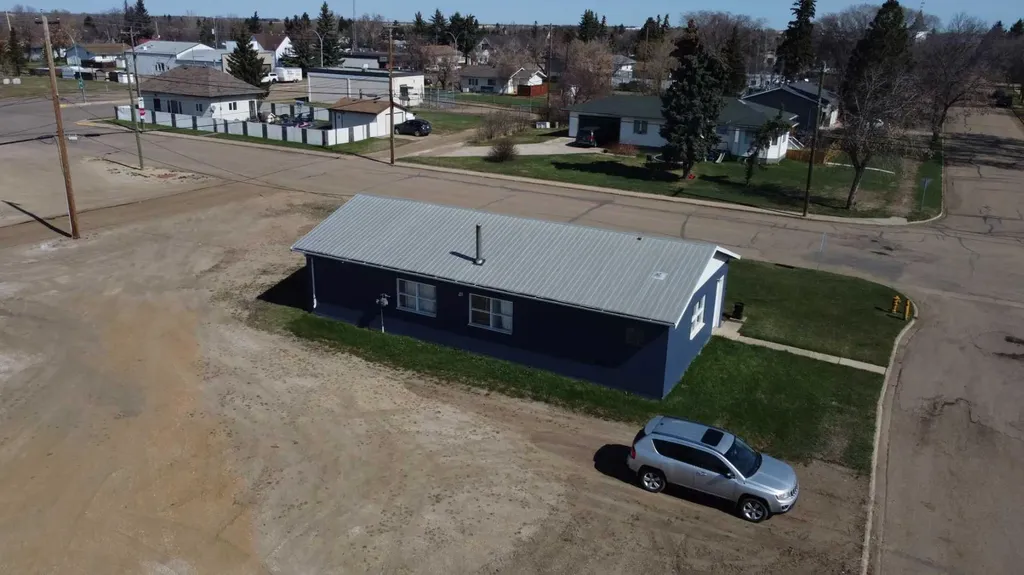 5038 49 Street Daysland AB T0B 0G3