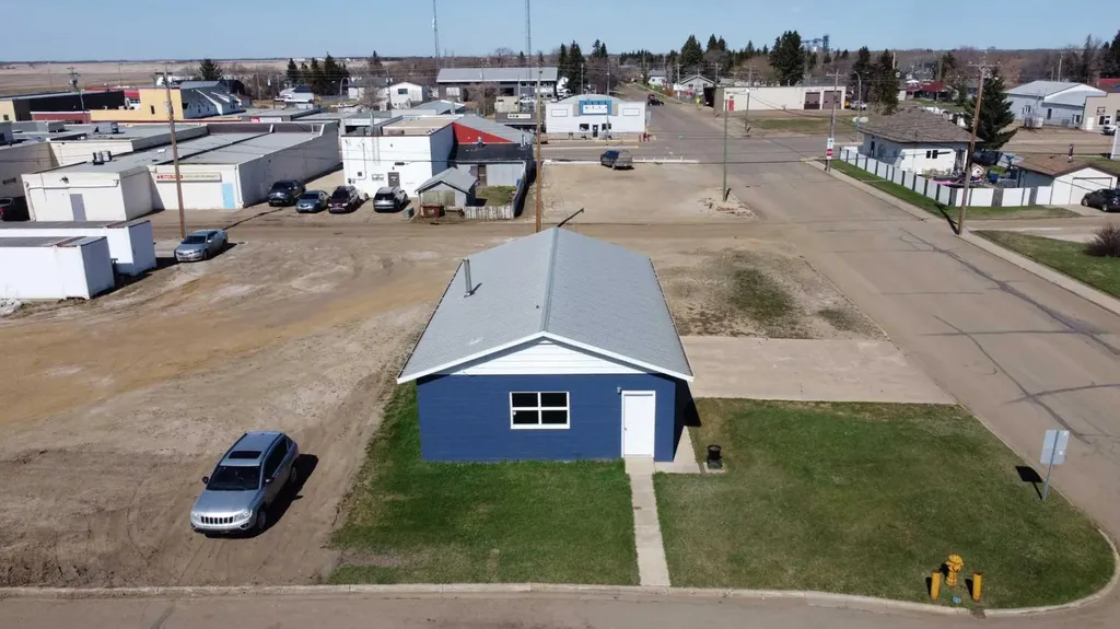 5038 49 Street Daysland AB T0B 0G3