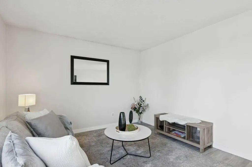 1121 Berkley Drive NW Calgary AB T3K 1S6