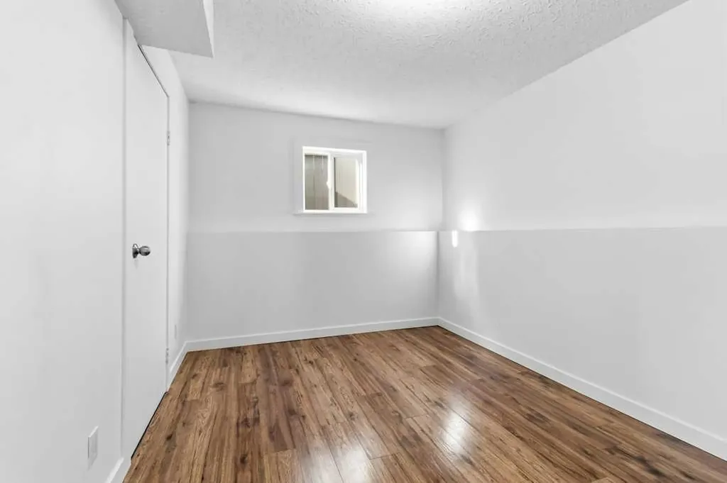 5344 37a Street Innisfail AB T4G 1E5