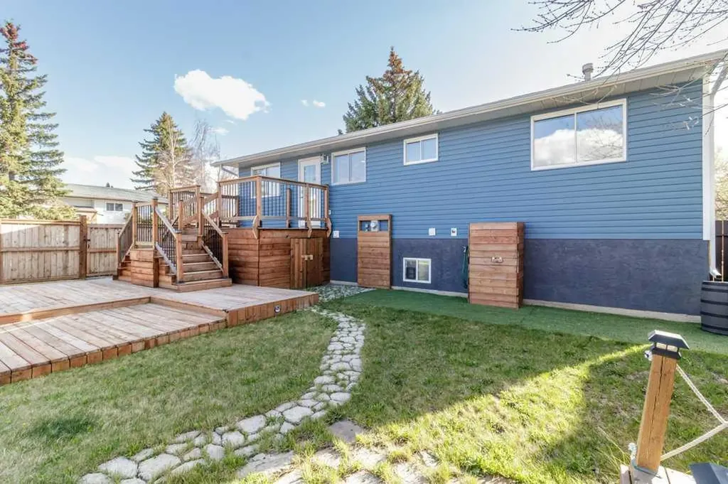 5344 37a Street Innisfail AB T4G 1E5