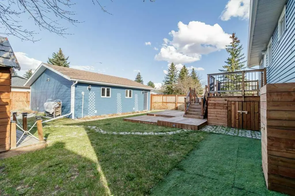 5344 37a Street Innisfail AB T4G 1E5