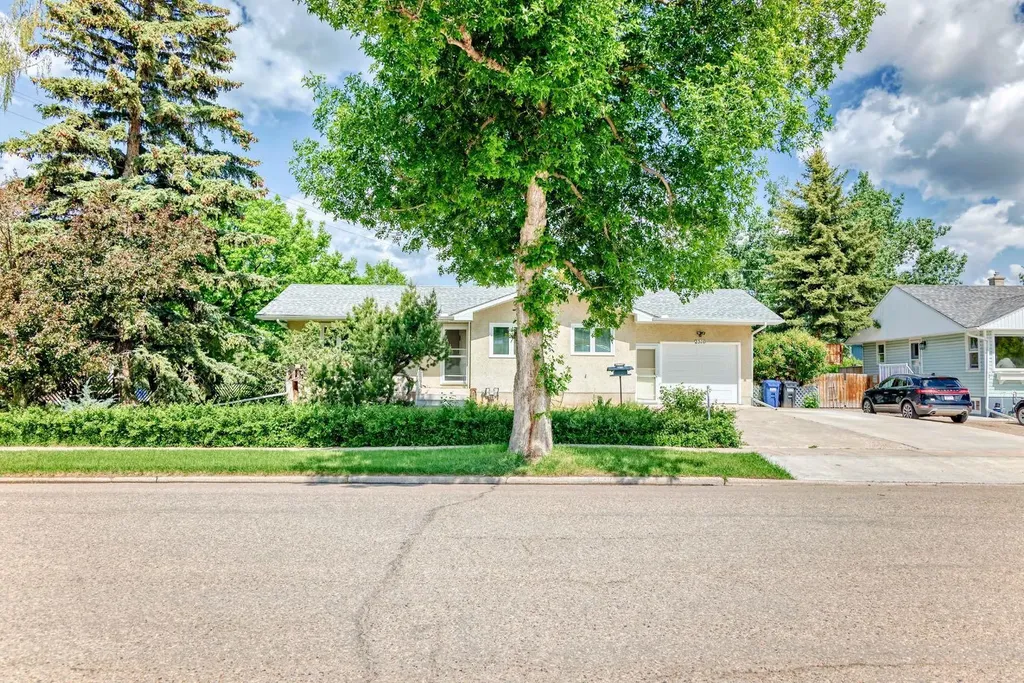 2516 20 Street Nanton AB T0L1R0