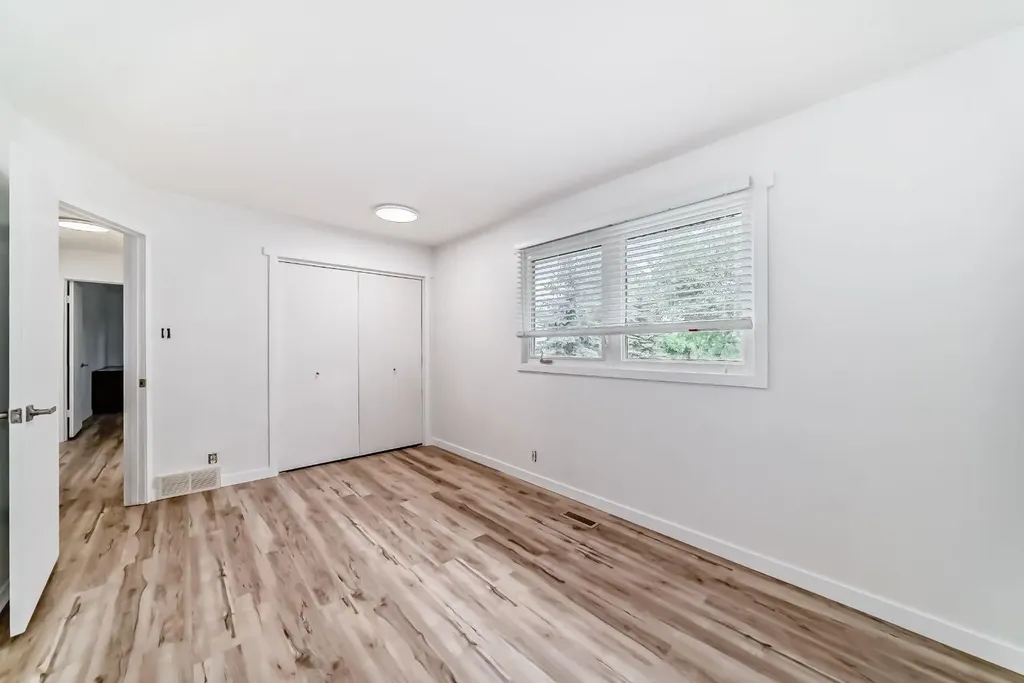 2516 20 Street Nanton AB T0L1R0