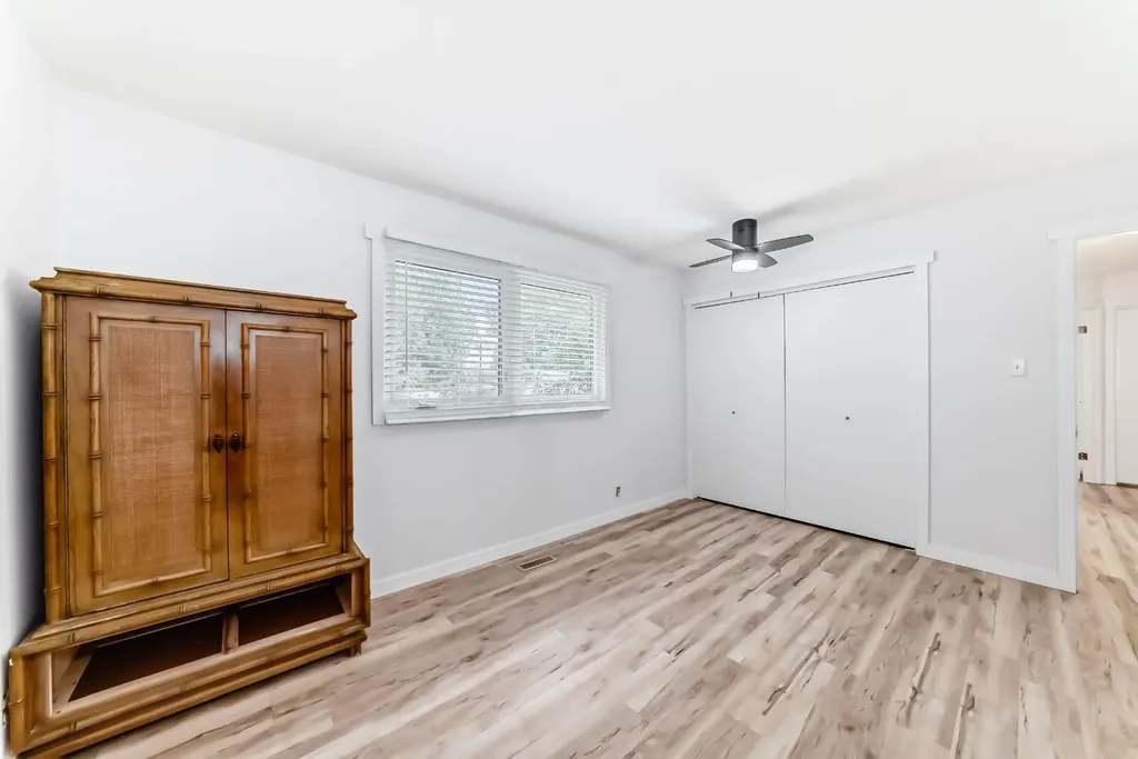2516 20 Street Nanton AB T0L1R0