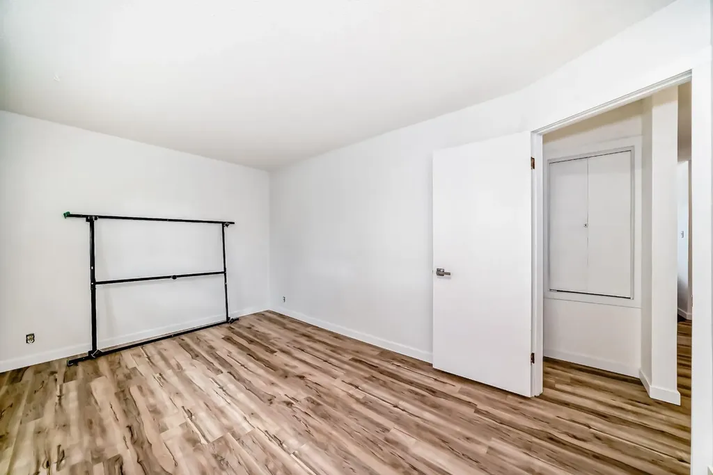 2516 20 Street Nanton AB T0L1R0