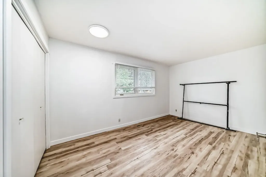 2516 20 Street Nanton AB T0L1R0