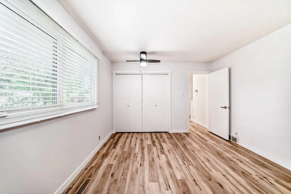 2516 20 Street Nanton AB T0L1R0