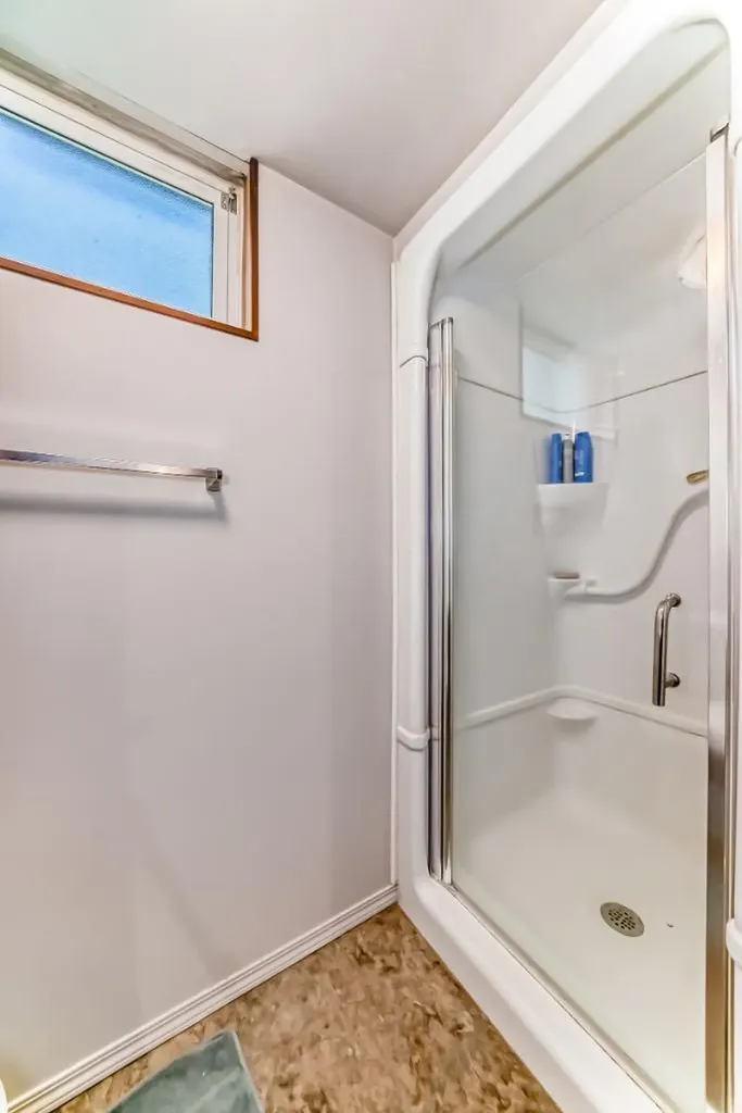 2516 20 Street Nanton AB T0L1R0