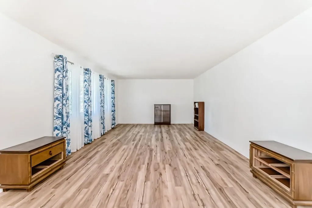 2516 20 Street Nanton AB T0L1R0