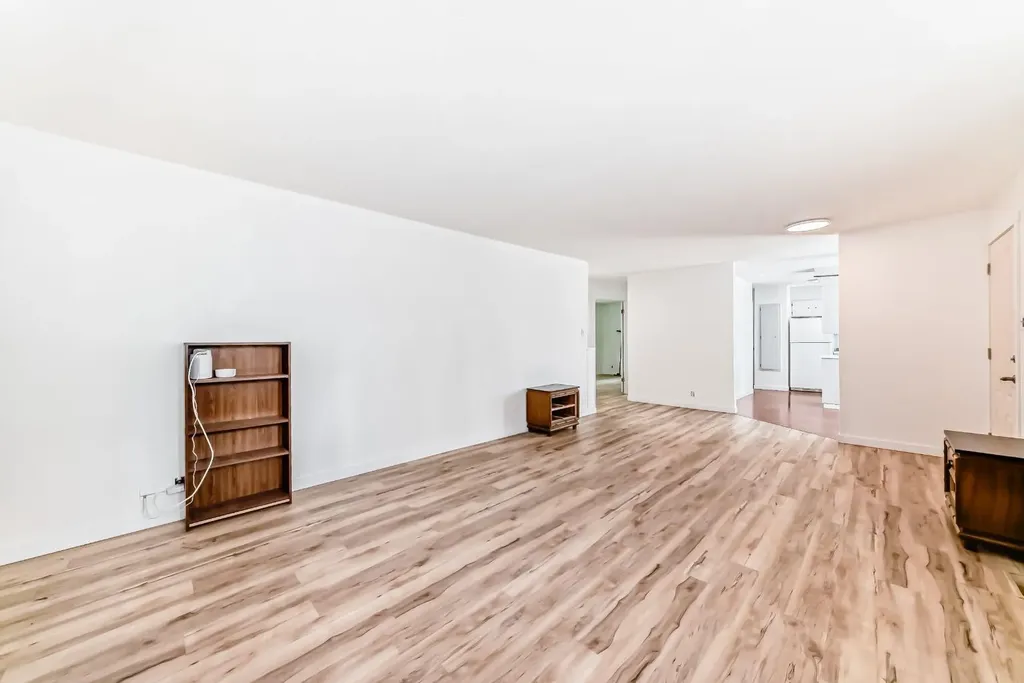 2516 20 Street Nanton AB T0L1R0