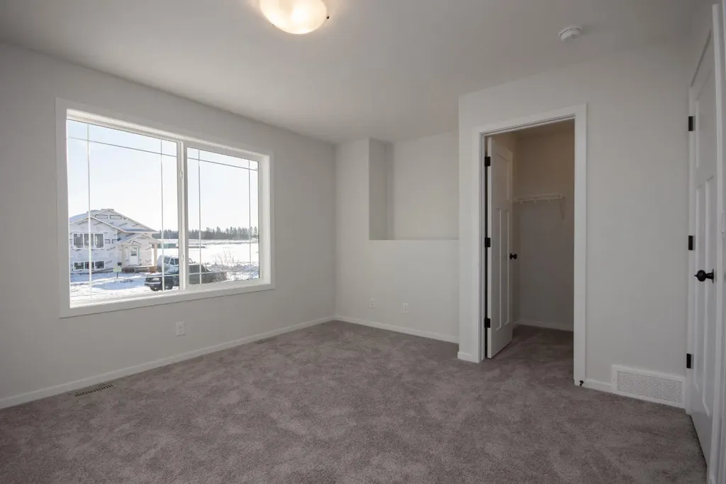 5 Beacon Hill Drive Sylvan Lake AB T4S 0S9