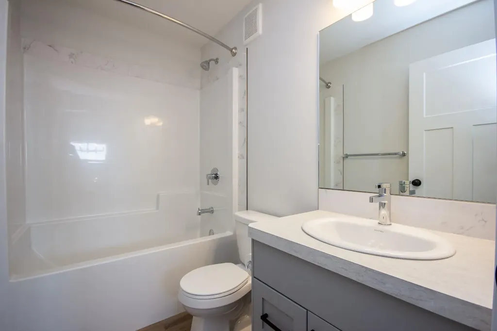 5 Beacon Hill Drive Sylvan Lake AB T4S 0S9