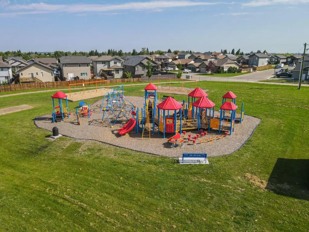 5 Beacon Hill Drive Sylvan Lake AB T4S 0S9