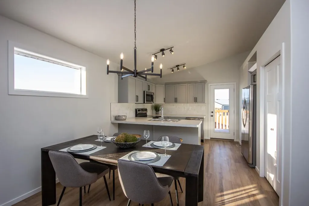 5 Beacon Hill Drive Sylvan Lake AB T4S 0S9