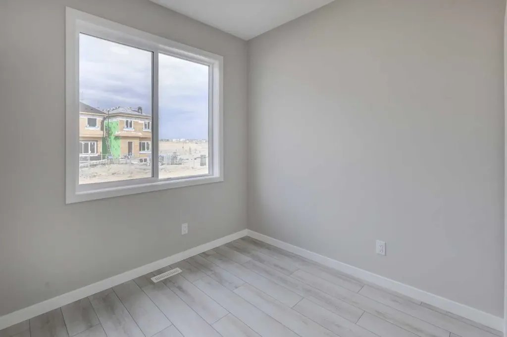 51 Lewisburg Manor NE Calgary AB T3P 2N7