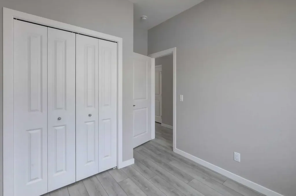 51 Lewisburg Manor NE Calgary AB T3P 2N7