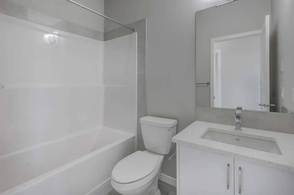 51 Lewisburg Manor NE Calgary AB T3P 2N7