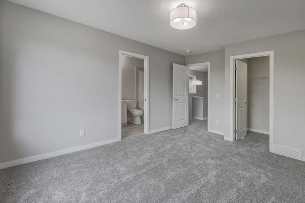 51 Lewisburg Manor NE Calgary AB T3P 2N7