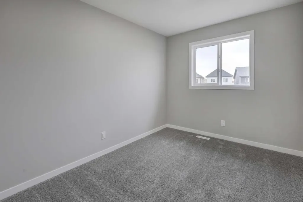 51 Lewisburg Manor NE Calgary AB T3P 2N7