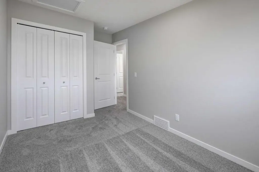 51 Lewisburg Manor NE Calgary AB T3P 2N7