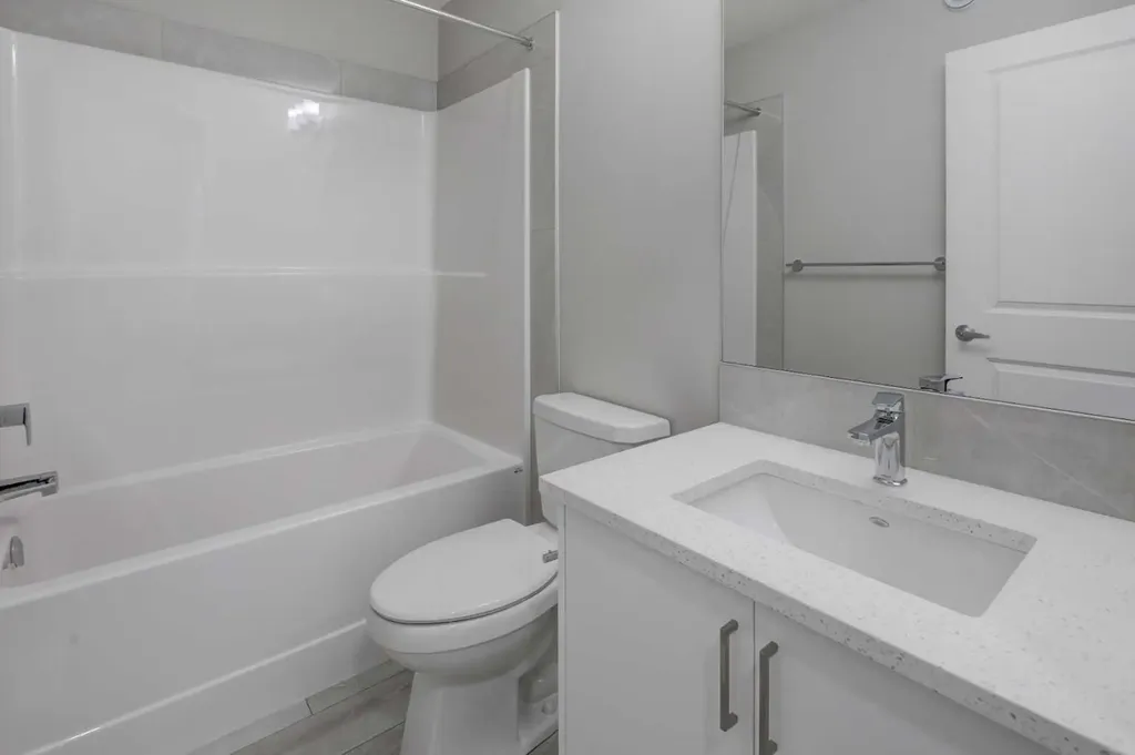 51 Lewisburg Manor NE Calgary AB T3P 2N7