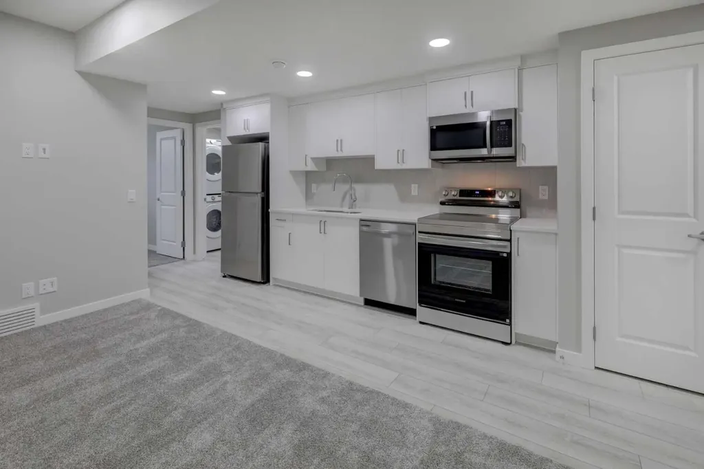 51 Lewisburg Manor NE Calgary AB T3P 2N7