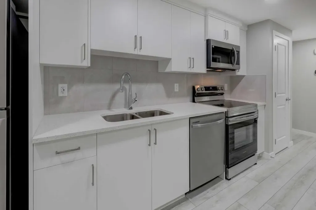 51 Lewisburg Manor NE Calgary AB T3P 2N7