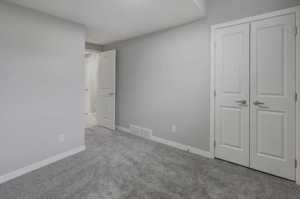 51 Lewisburg Manor NE Calgary AB T3P 2N7
