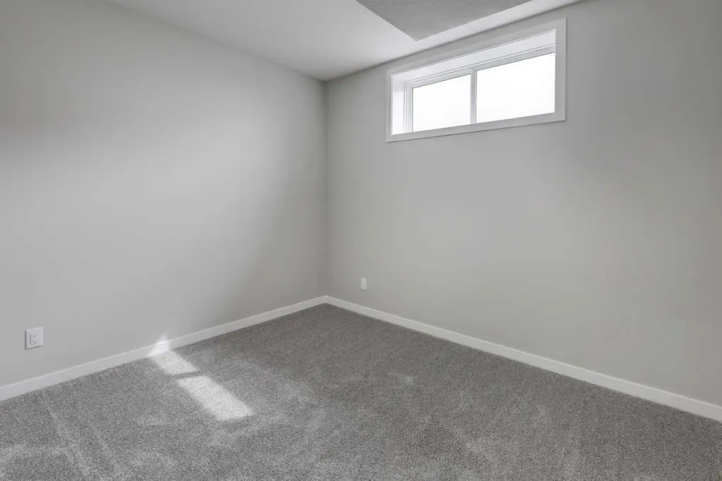 51 Lewisburg Manor NE Calgary AB T3P 2N7