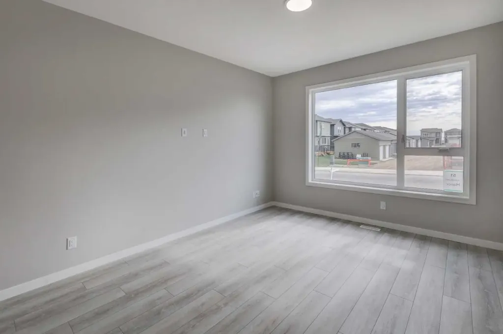 51 Lewisburg Manor NE Calgary AB T3P 2N7