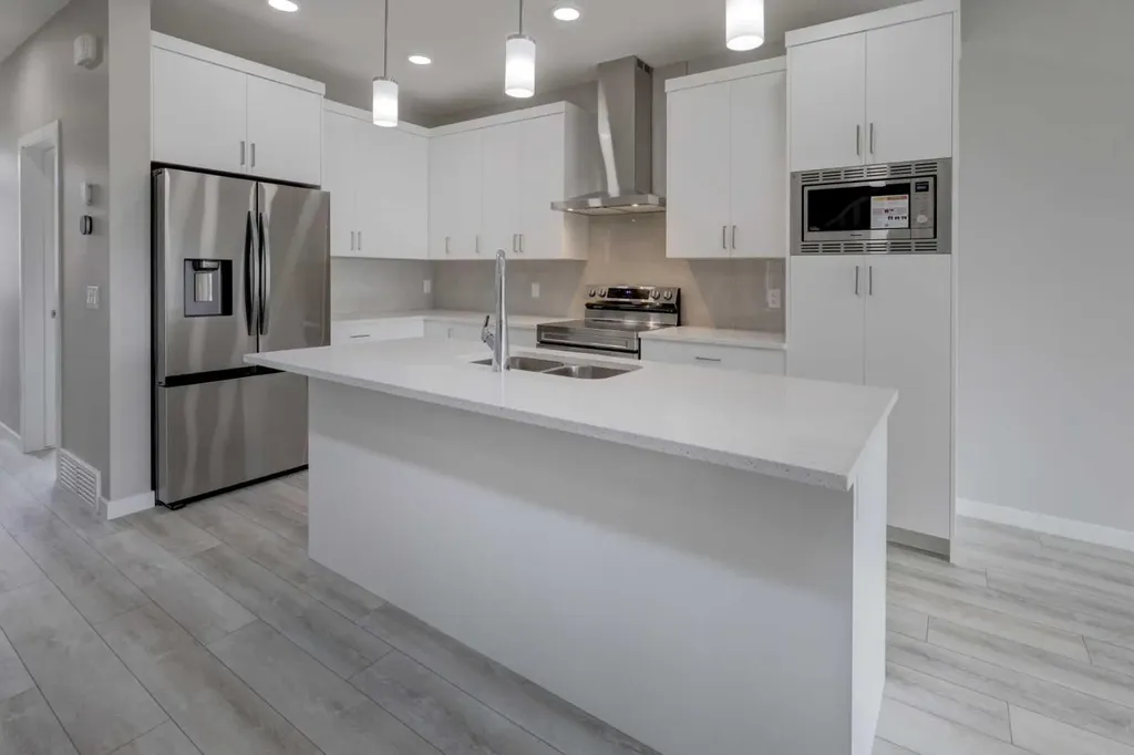 51 Lewisburg Manor NE Calgary AB T3P 2N7