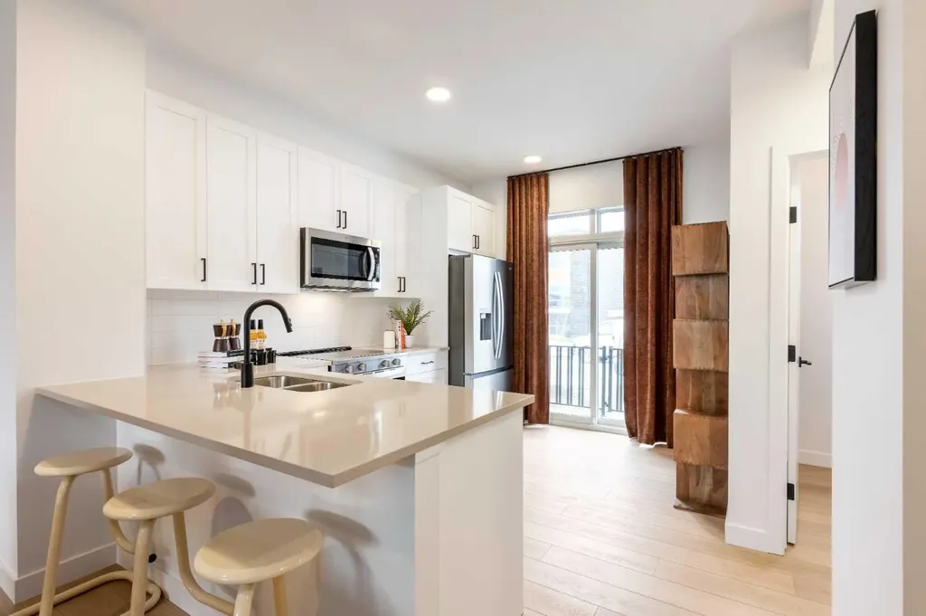 1506 Rangeview Drive SE Calgary AB T3S 0P8