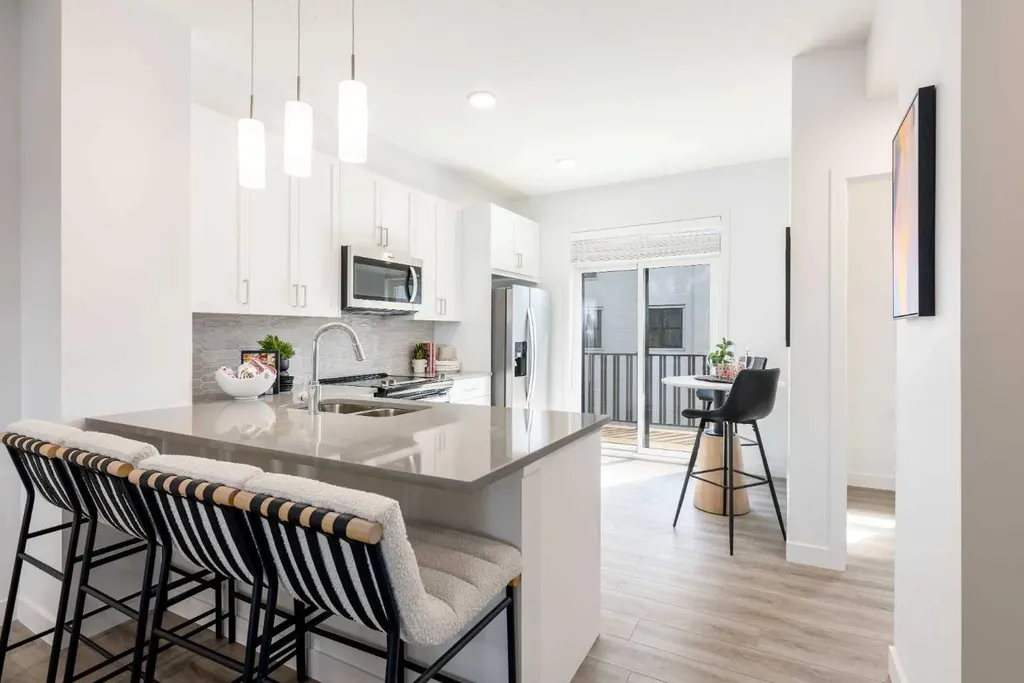 1506 Rangeview Drive SE Calgary AB T3S 0P8