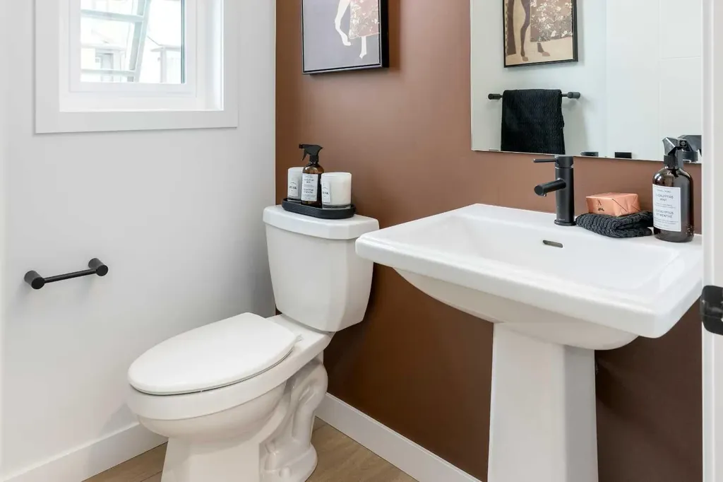 1506 Rangeview Drive SE Calgary AB T3S 0P8