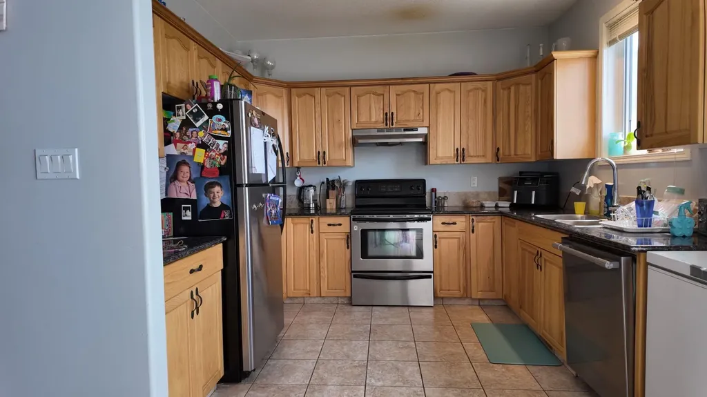 762 Heritage Boulevard W Lethbridge AB T1K 0W1