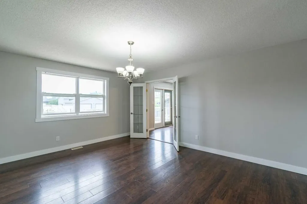 6207 39 Avenue Close Stettler AB T4K 1G1