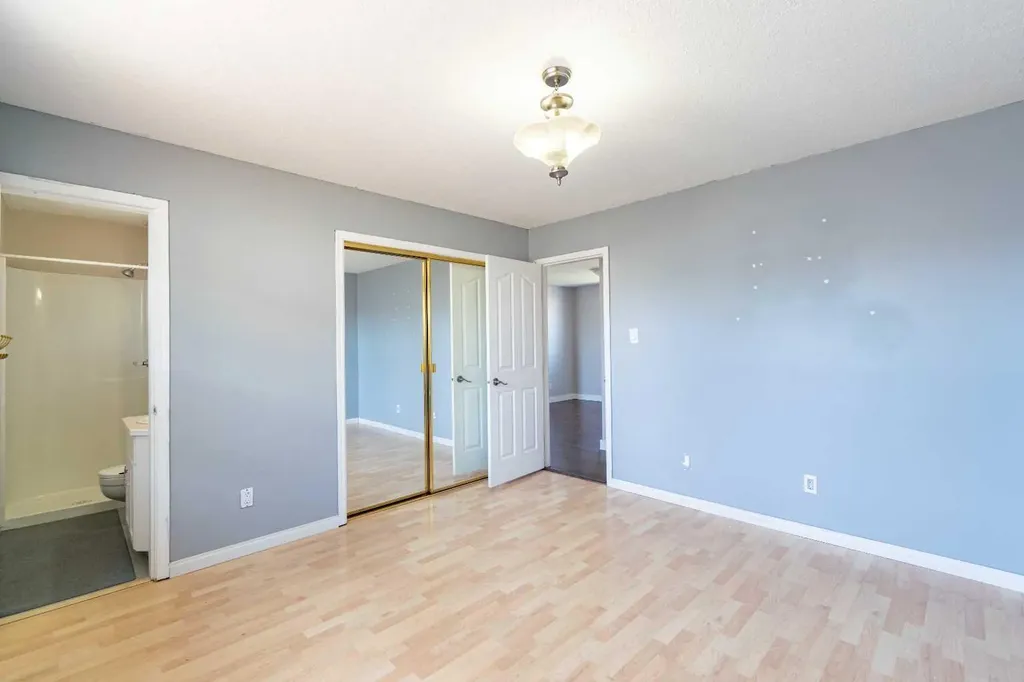 6207 39 Avenue Close Stettler AB T4K 1G1