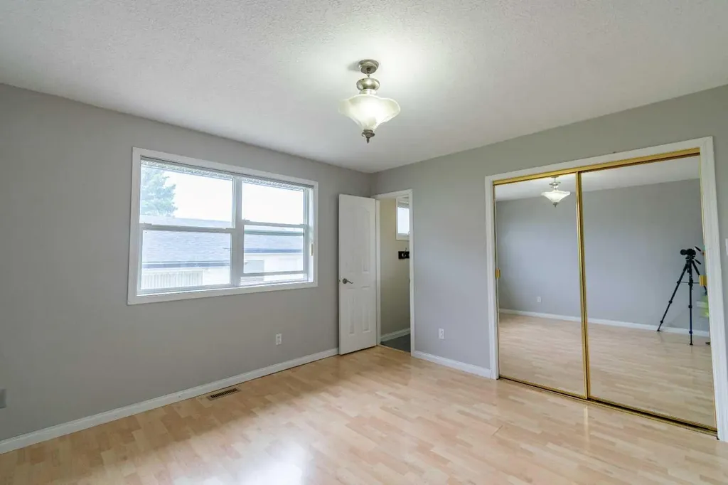 6207 39 Avenue Close Stettler AB T4K 1G1
