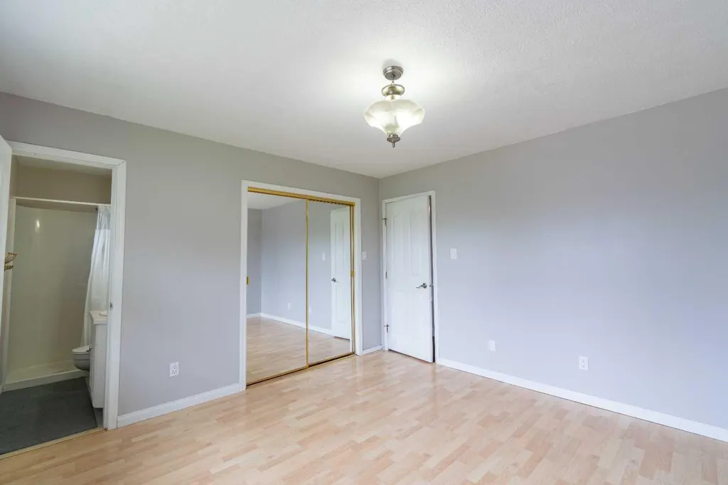 6207 39 Avenue Close Stettler AB T4K 1G1