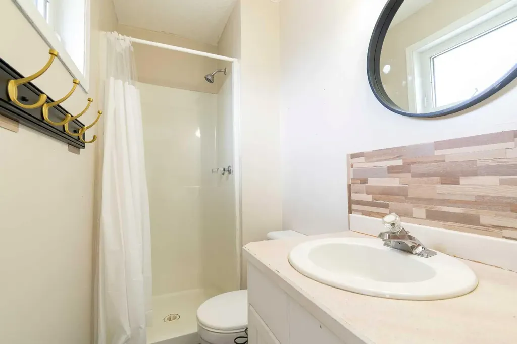 6207 39 Avenue Close Stettler AB T4K 1G1