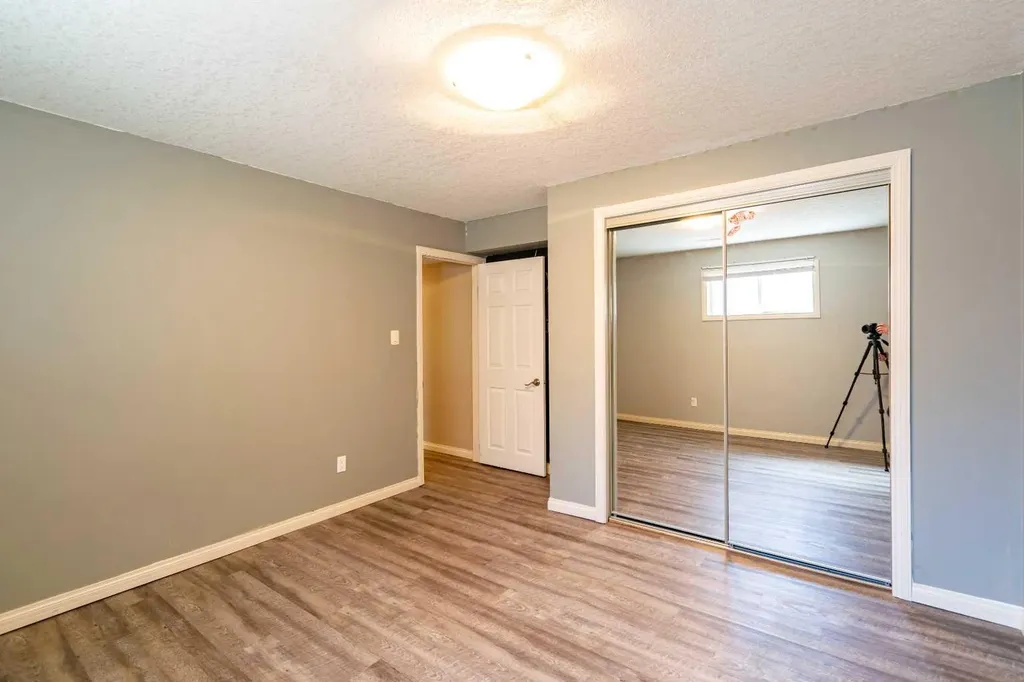 6207 39 Avenue Close Stettler AB T4K 1G1