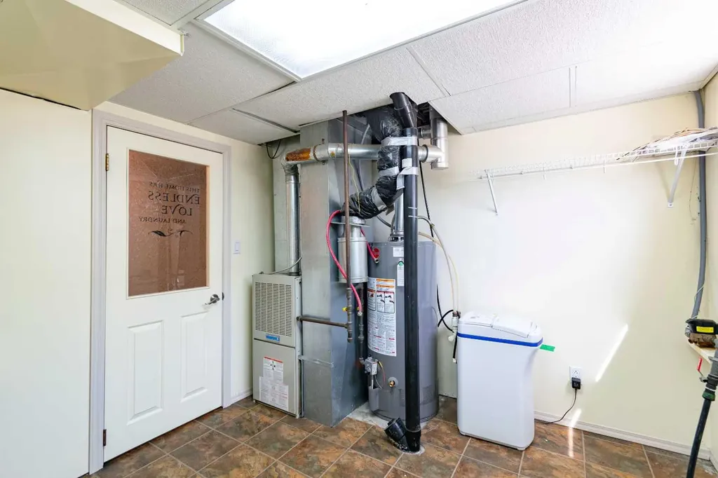 6207 39 Avenue Close Stettler AB T4K 1G1