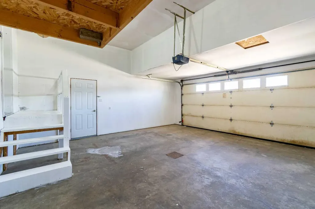6207 39 Avenue Close Stettler AB T4K 1G1
