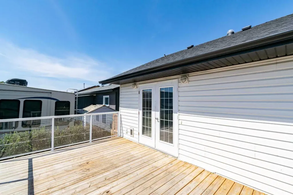 6207 39 Avenue Close Stettler AB T4K 1G1