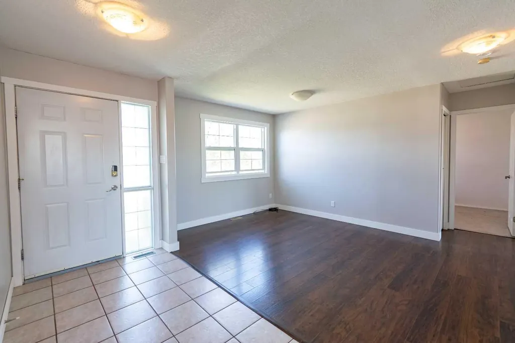6207 39 Avenue Close Stettler AB T4K 1G1